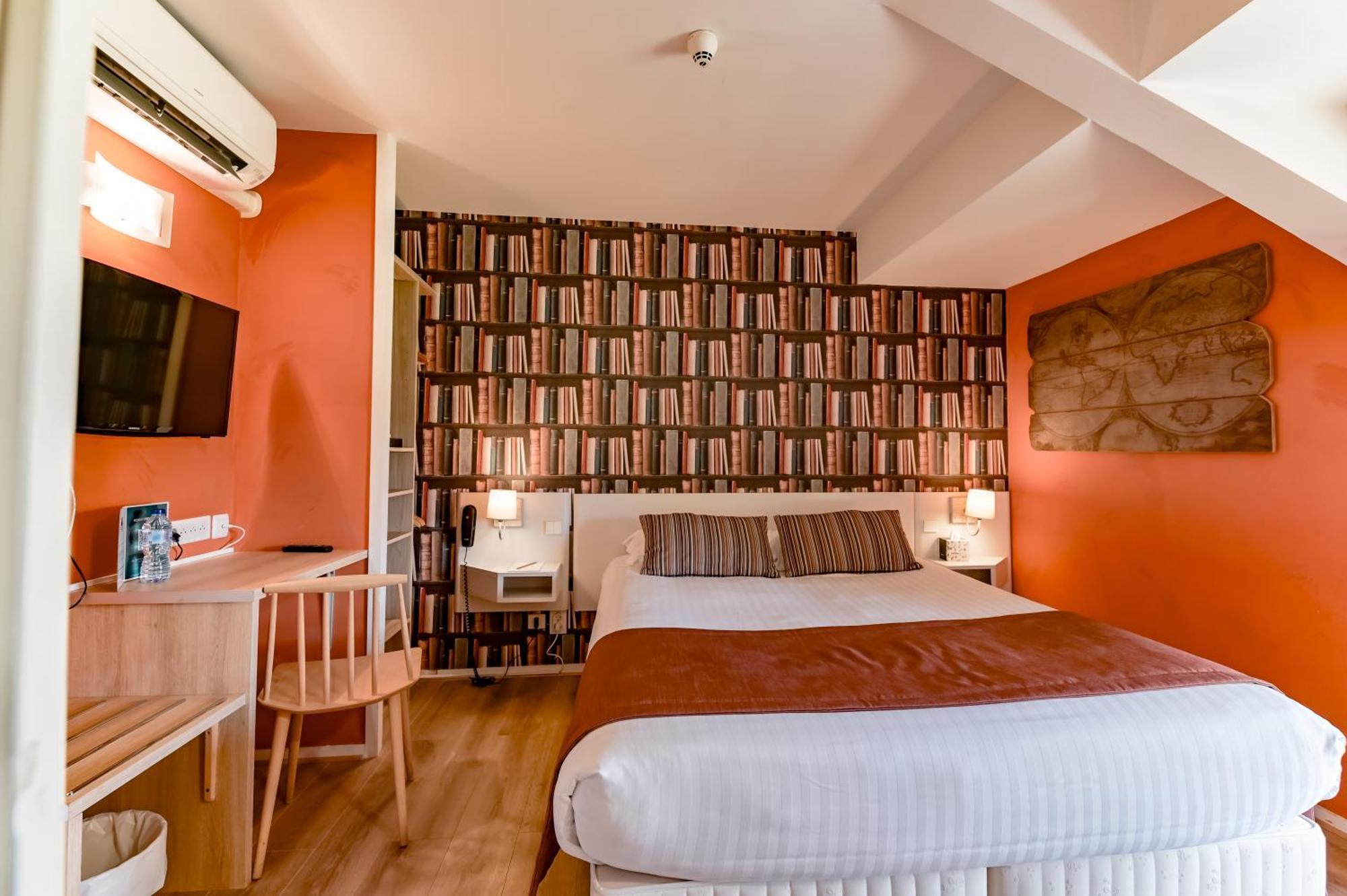 Pey La Tour - Logis Hotels & Restaurant Salleboeuf Exterior photo